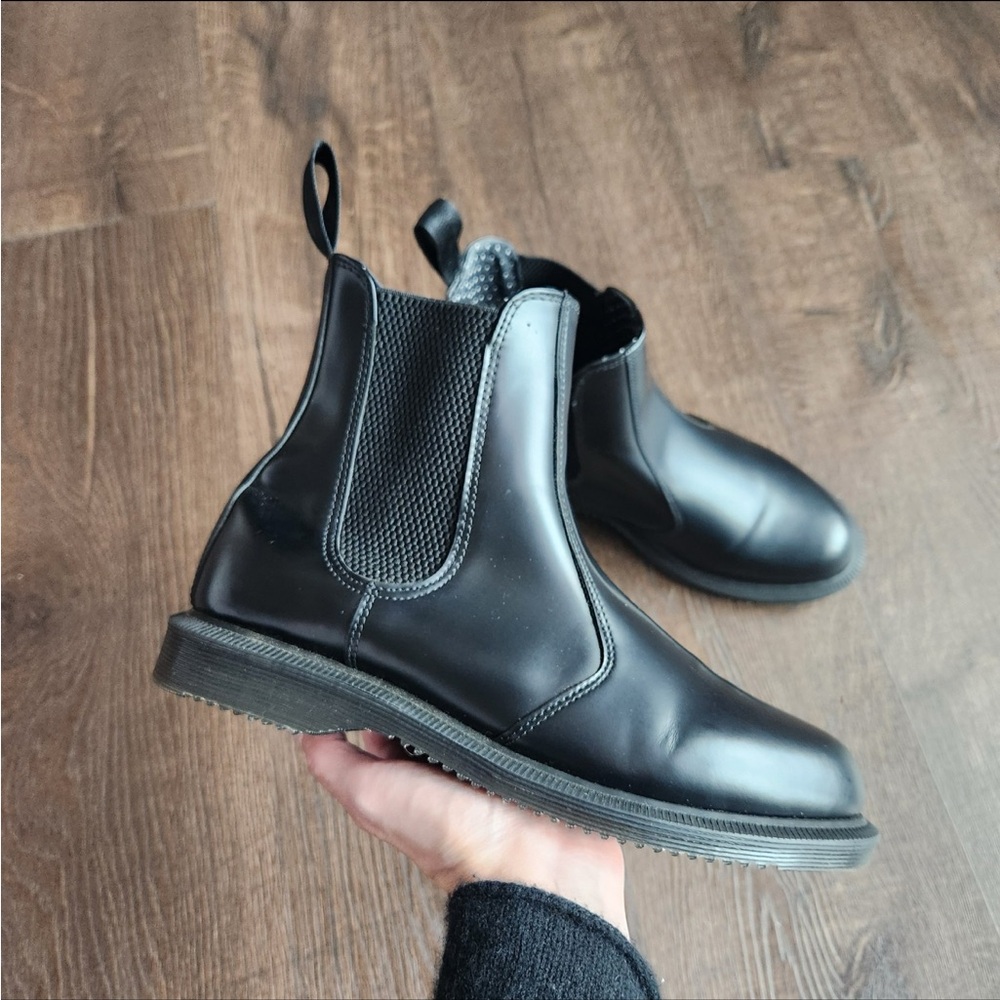 DR. MARTENS FLORA CHELSEA LEATHER BOOTS WOMEN'S BLACK POLISHED SMOOTH SIZE 7
